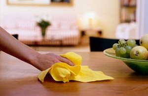 cleaning-table with vinegar