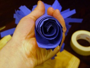 Making Cheerleading pom poms